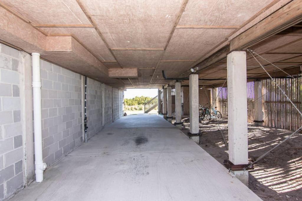 Pelican Point Unobstructed Beach Views Beach Access Out Back Door! Harbor Island Екстериор снимка