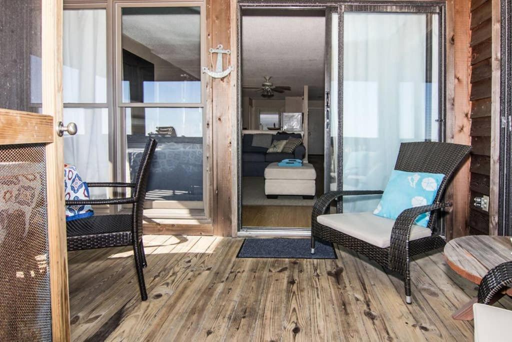 Pelican Point Unobstructed Beach Views Beach Access Out Back Door! Harbor Island Екстериор снимка