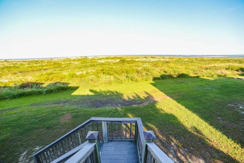 Pelican Point Unobstructed Beach Views Beach Access Out Back Door! Harbor Island Екстериор снимка