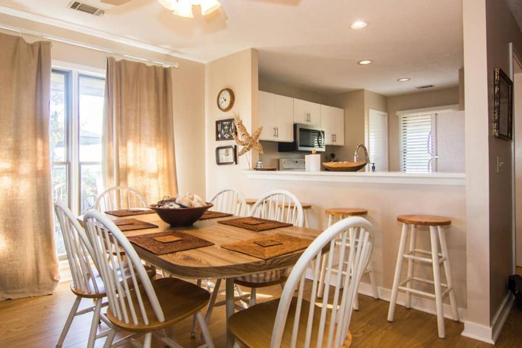 Pelican Point Unobstructed Beach Views Beach Access Out Back Door! Harbor Island Екстериор снимка