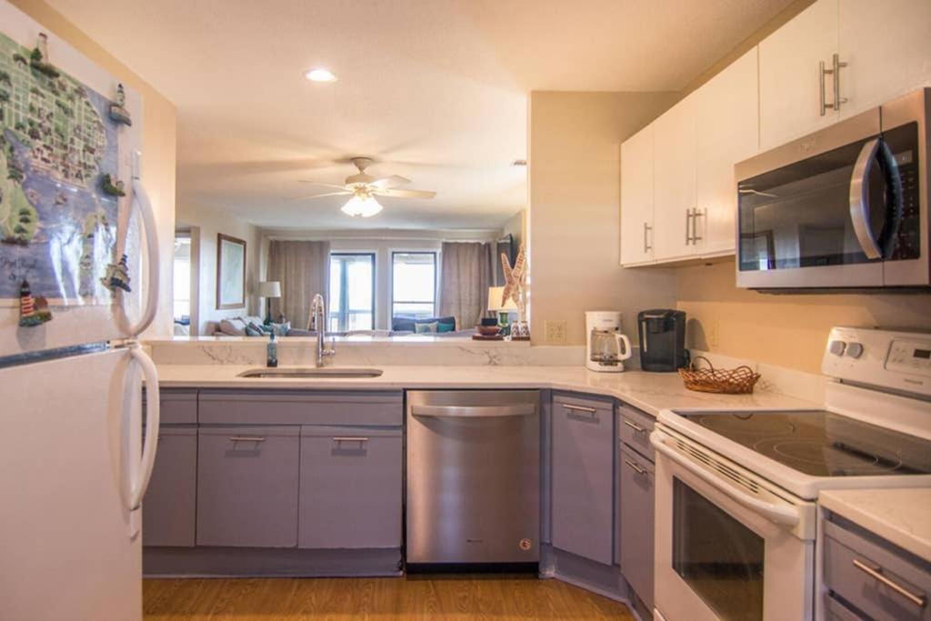 Pelican Point Unobstructed Beach Views Beach Access Out Back Door! Harbor Island Екстериор снимка