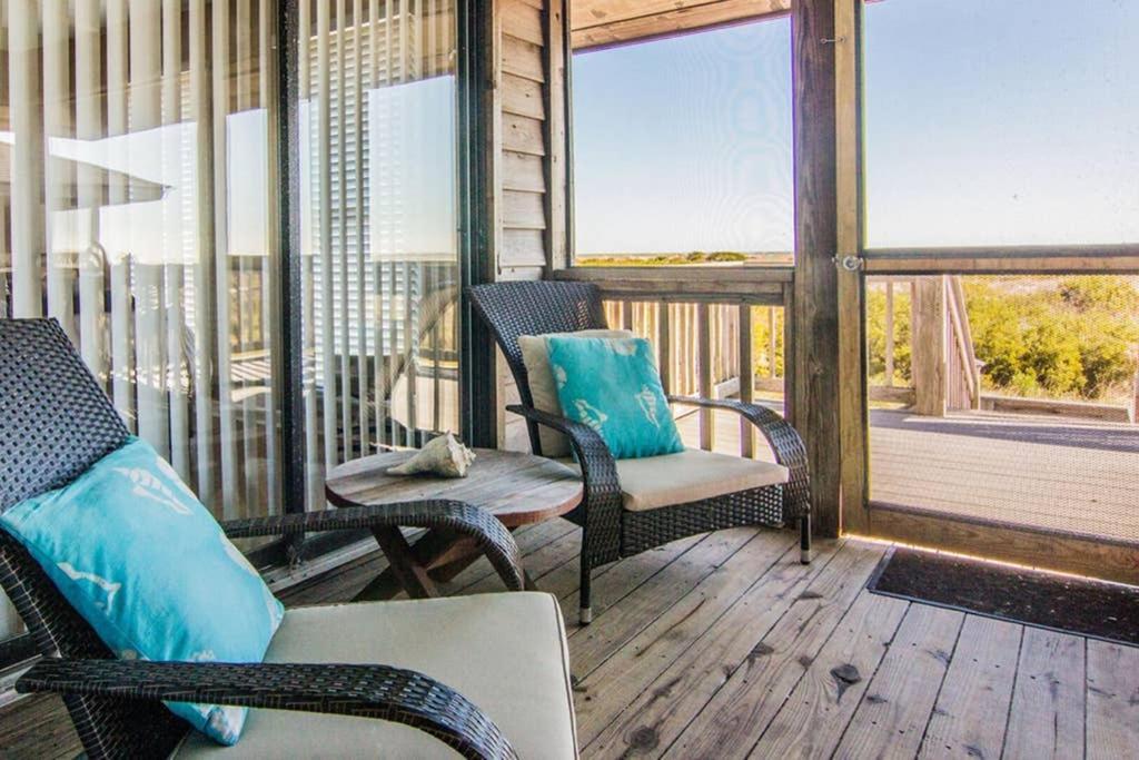 Pelican Point Unobstructed Beach Views Beach Access Out Back Door! Harbor Island Екстериор снимка