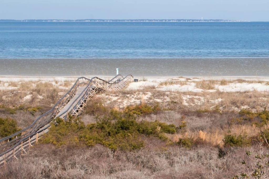 Pelican Point Unobstructed Beach Views Beach Access Out Back Door! Harbor Island Екстериор снимка
