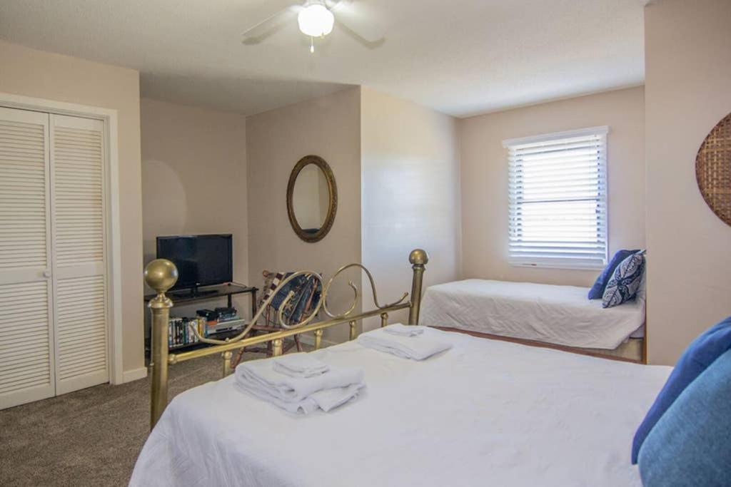 Pelican Point Unobstructed Beach Views Beach Access Out Back Door! Harbor Island Екстериор снимка